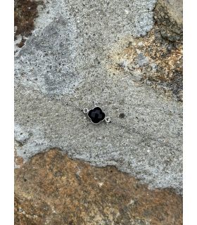 Bracelet en Agate noire sertie trèfle Argent rhodié