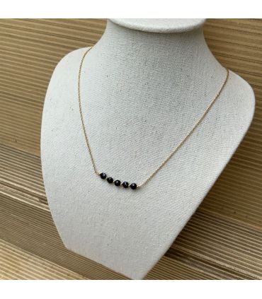 Collier plaqué or en Spinelle 5 perles